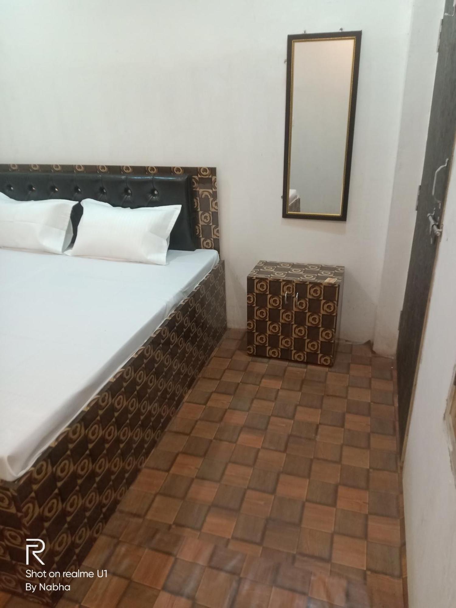Shivaay Home Stay Варанаси Экстерьер фото