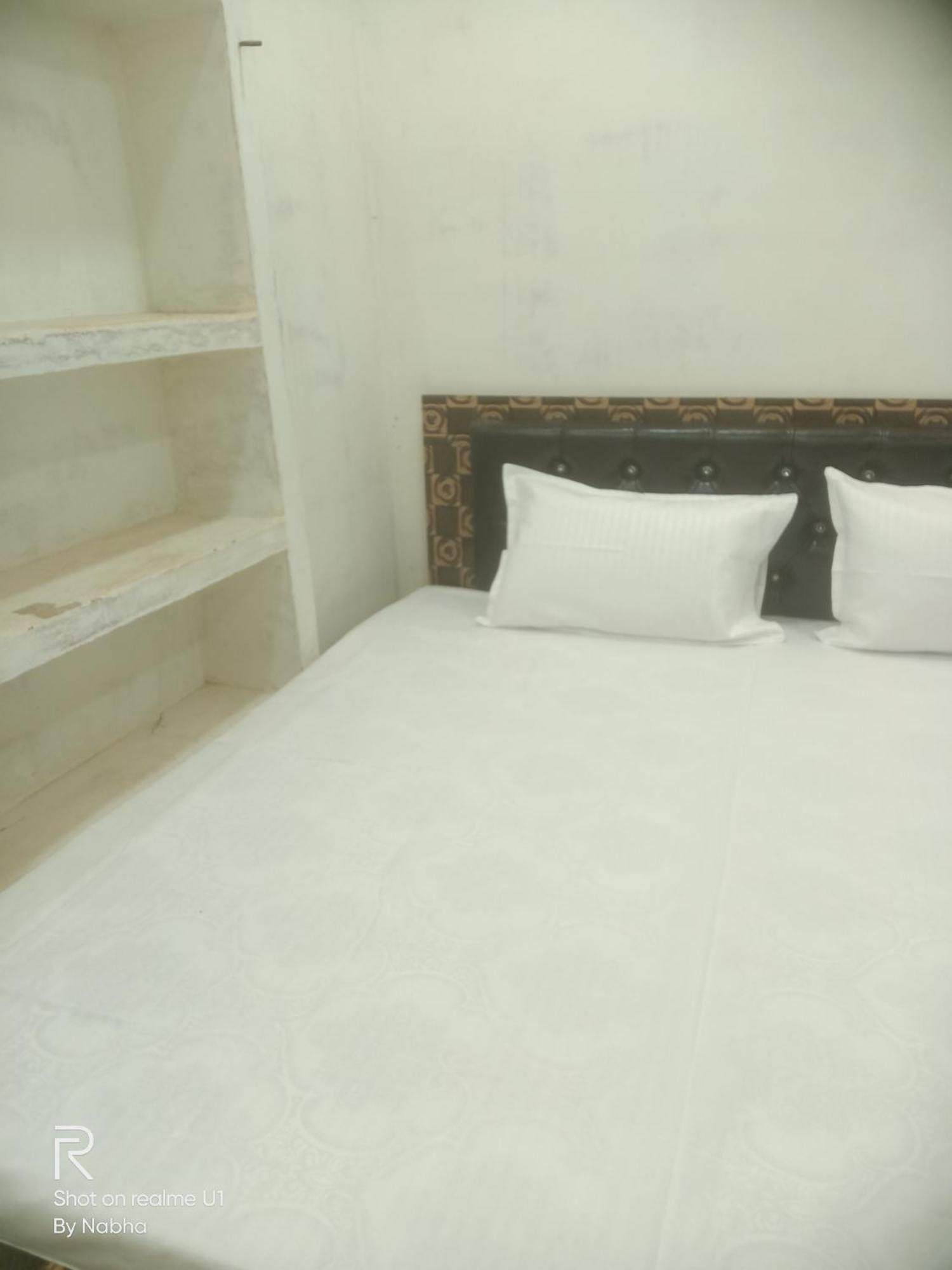 Shivaay Home Stay Варанаси Экстерьер фото