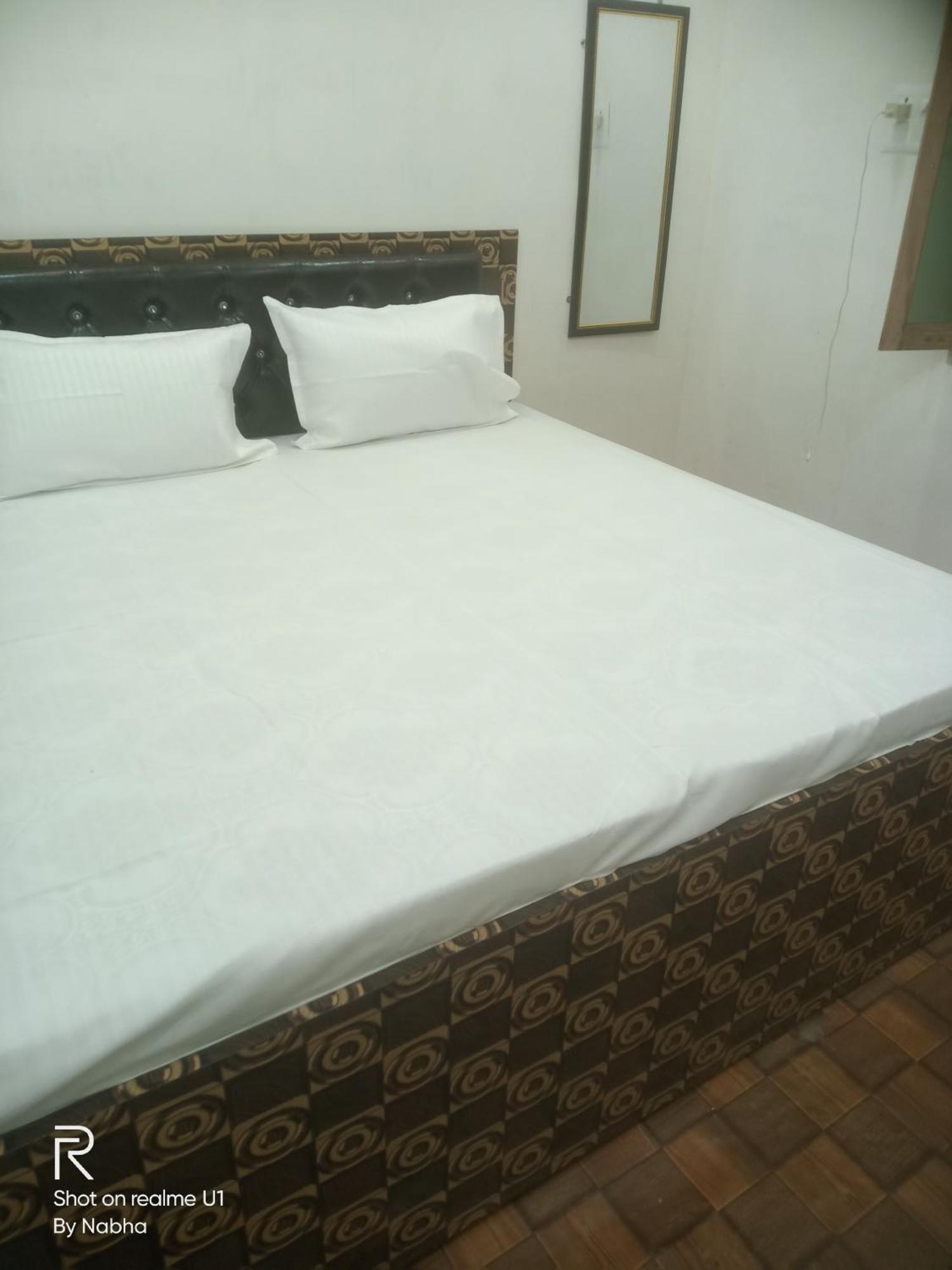 Shivaay Home Stay Варанаси Экстерьер фото
