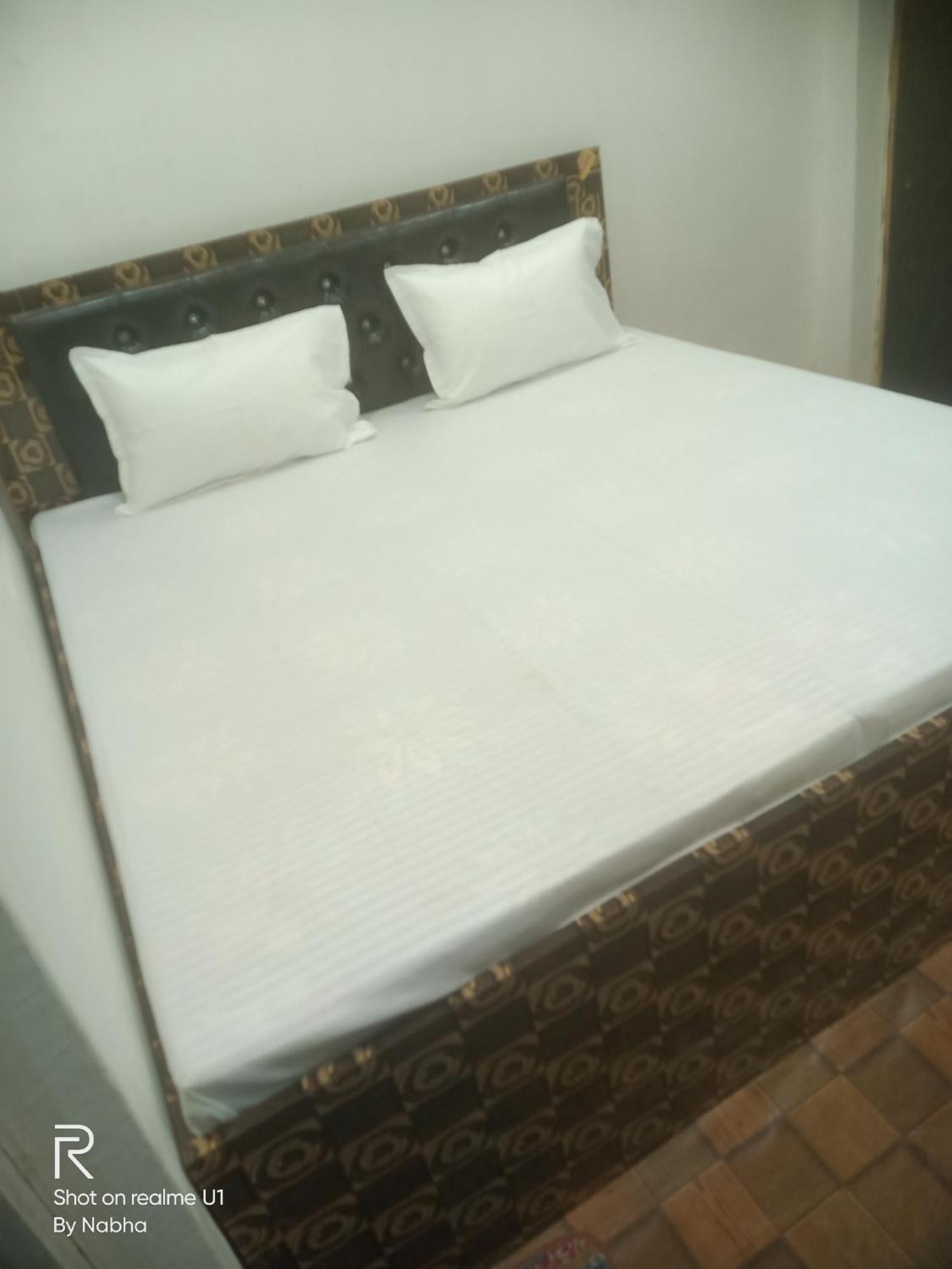 Shivaay Home Stay Варанаси Экстерьер фото